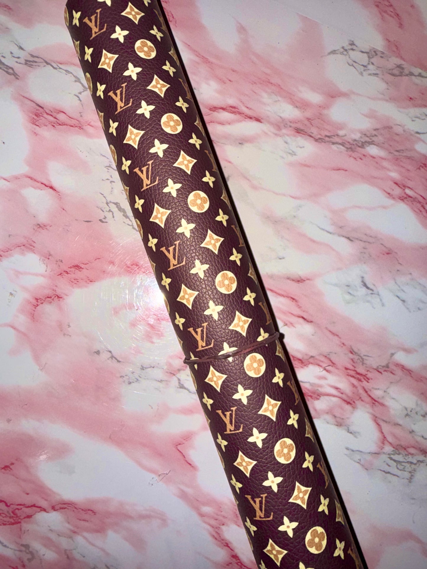 Chocolate brown Louis
