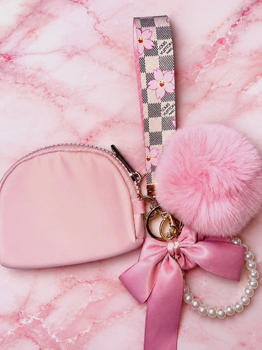 Wallet with keychain and accessories