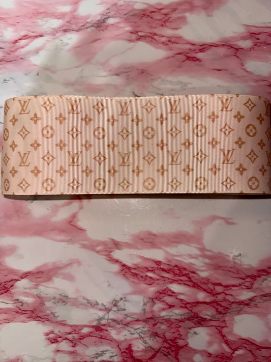 Cream Louis