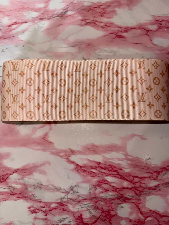 Cream Louis
