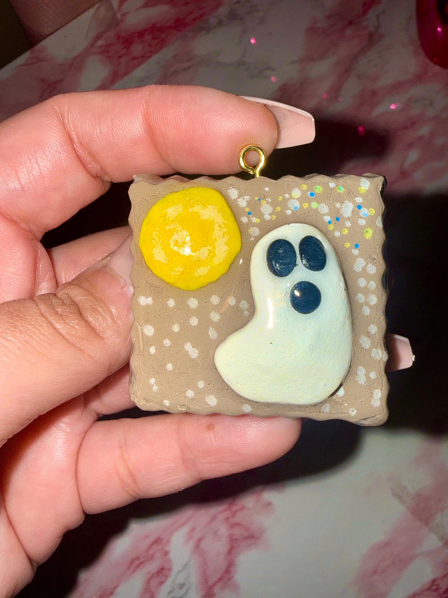 Picture frame ghost keychain